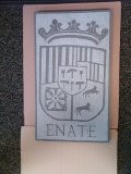 Grabado en silestone de escudo de Enate